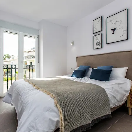Modern - Montgo View, Pool & Private Parking Near Centre & Apartmán