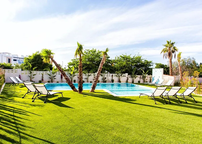 Luxury With Pool & Montgo View *